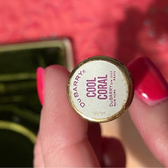 Vintage Dubarry makeup Gift set Gold Compact and Lipstick Set Never used - Picture 10 of 14